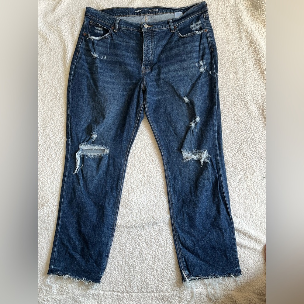 Old Navy Women's Straight Distressed Blue Jeans